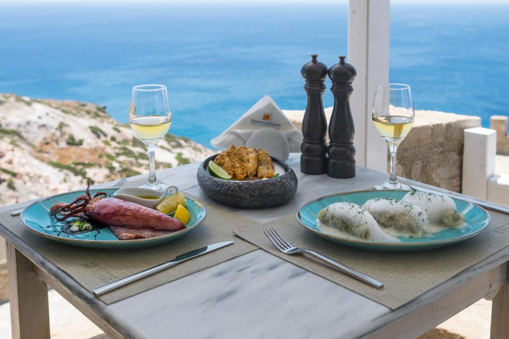 Restaurant in Milos Island - Psaravolada Milos Resorts